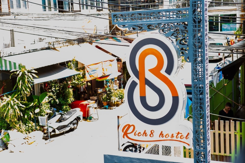 Rich8 Hostel