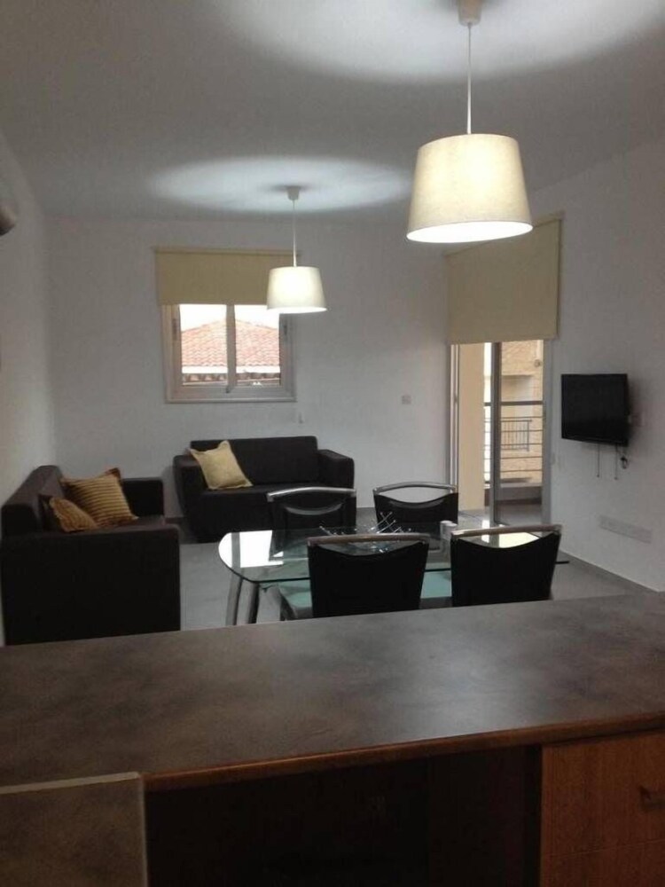 Niro Apartments