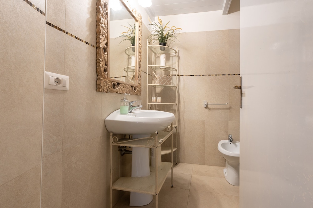 Close to San Pietro and Castel S Angelo Loft Gianicolo