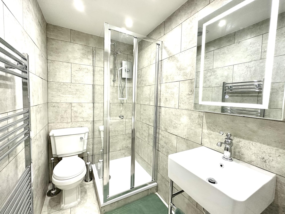 Modern & Brand New Apartment in Whitstable Centre view 5