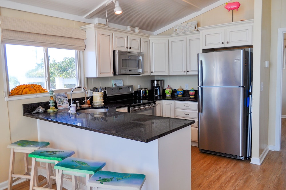 Sunray Cottage by Topsail Realty