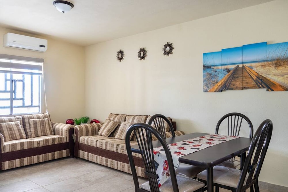Apartment With Excellent In-town Location 1