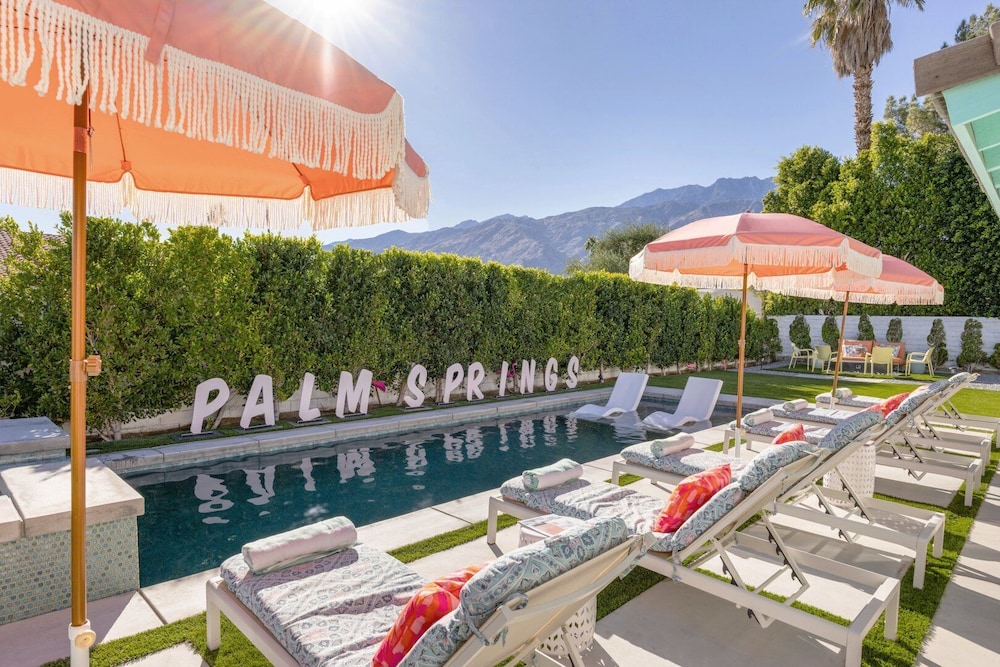 Caliente Oasis
