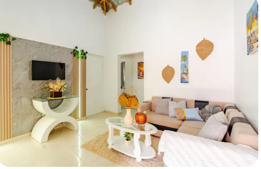 Escape to Puerto Plata, Cozy 2BR Loft in Las Mercedes, 5 Min From Beaches