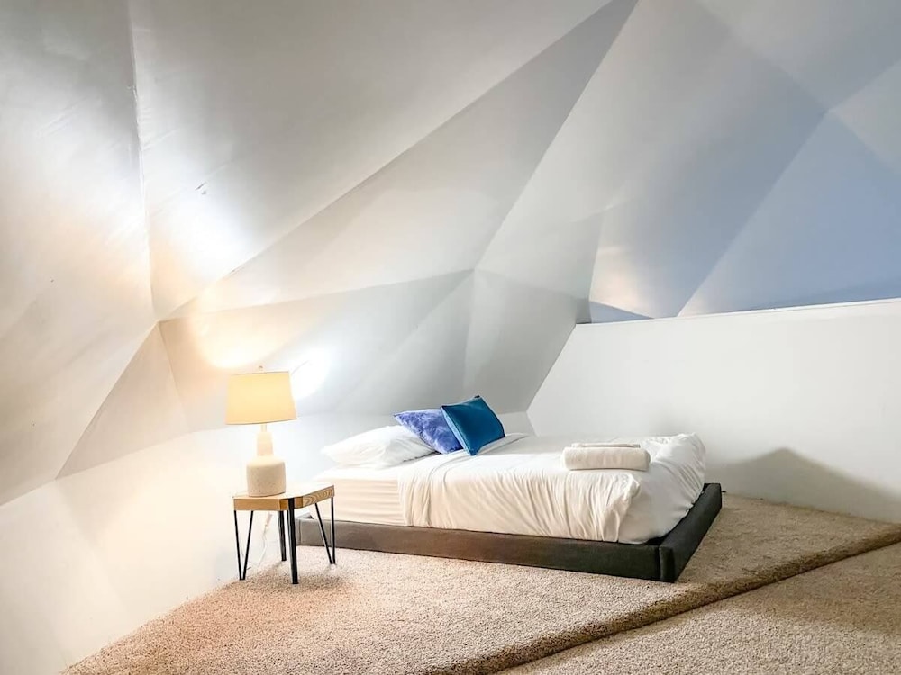 Bell Circle Eccentric Geodesic Dome-home