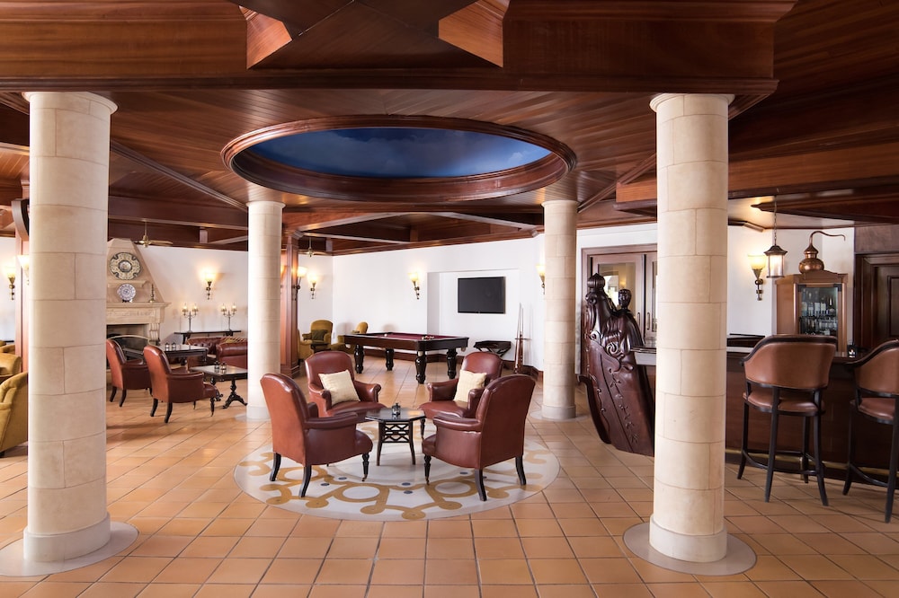 Pine Cliffs Ocean Suites, a Luxury Collection Resort & Spa