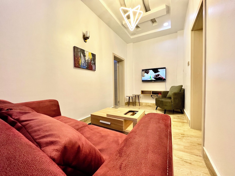 FURNISHED APARTMENTS