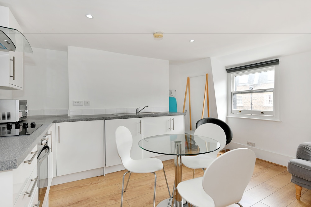 Bond Street Apartments