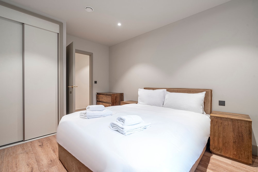 Elegant Apartment in North London