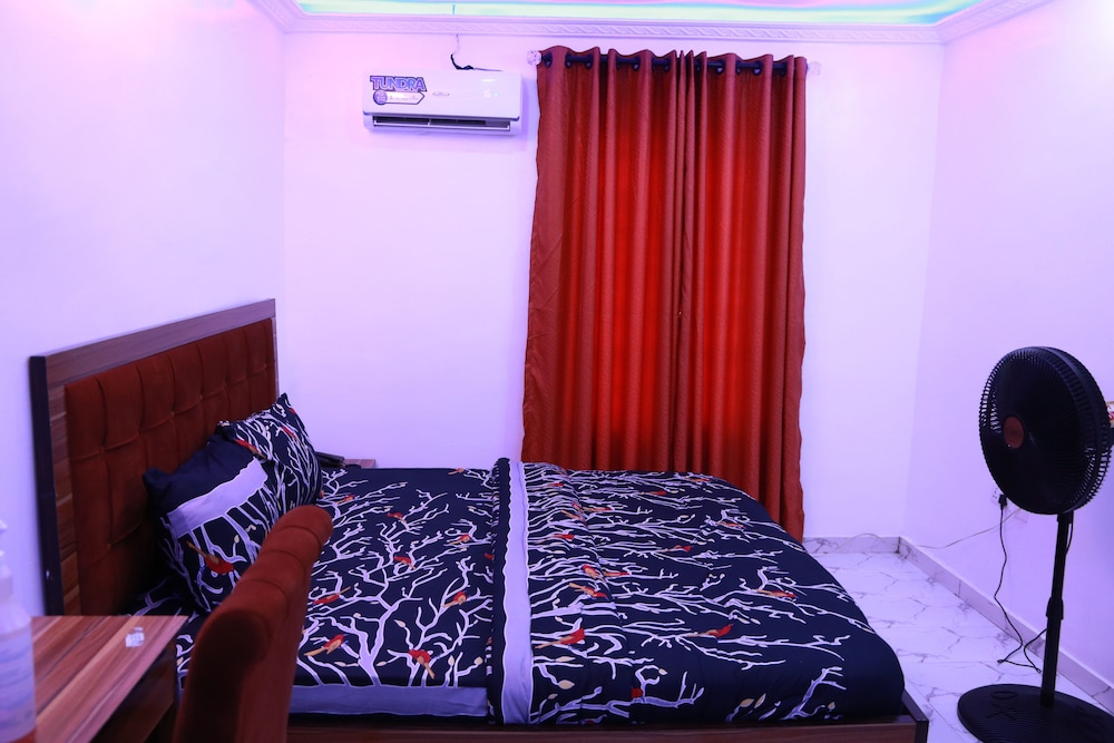 danahotelandsuites view 4