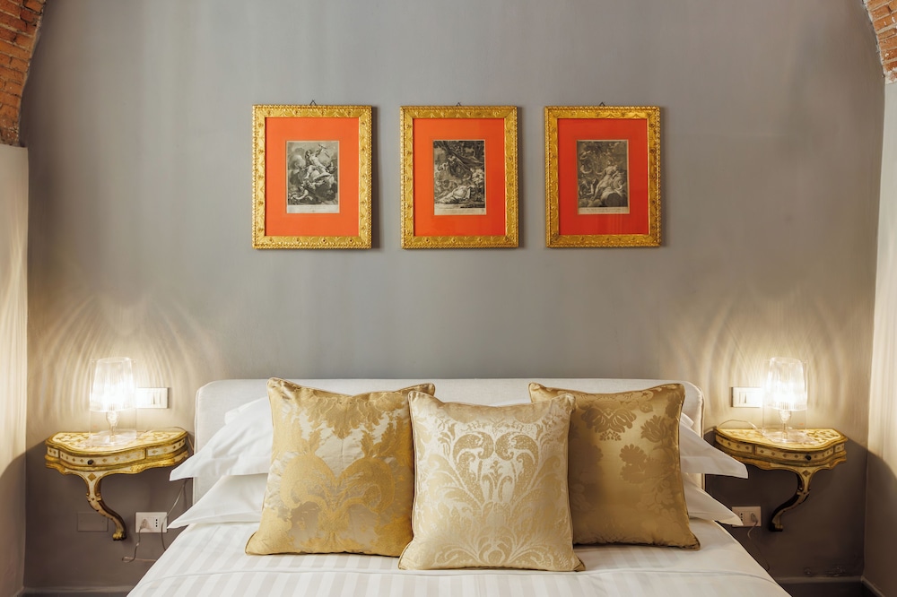 PALAZZO DELLA BIANCA- Royal Experience