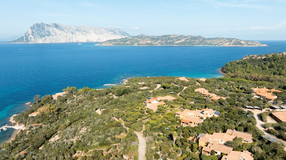 Breeze of the Coast by Wonderful Italy