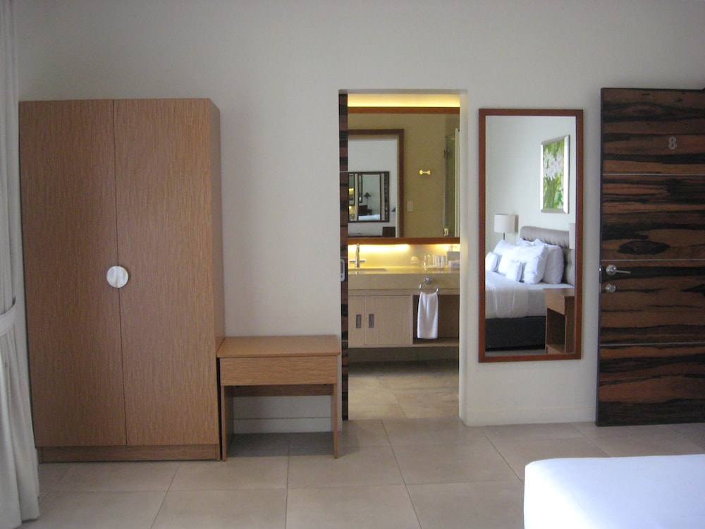 Chateau By The Sea