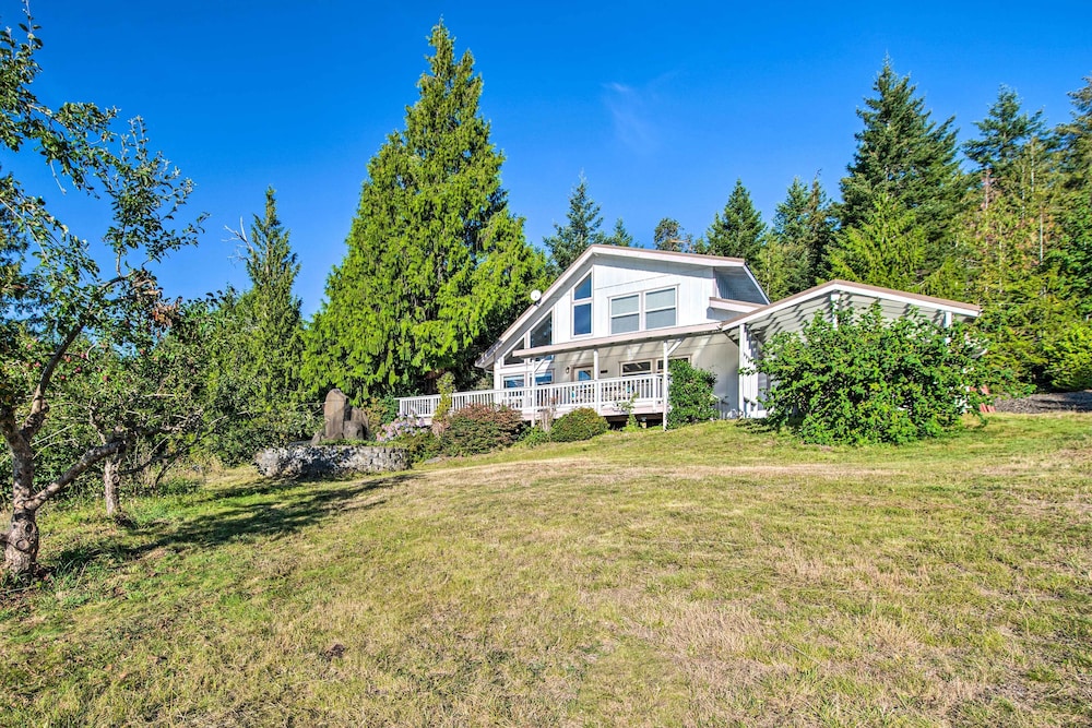 Hood Canal Home w/ Hot Tub - Bordering Olympic NP! view 2