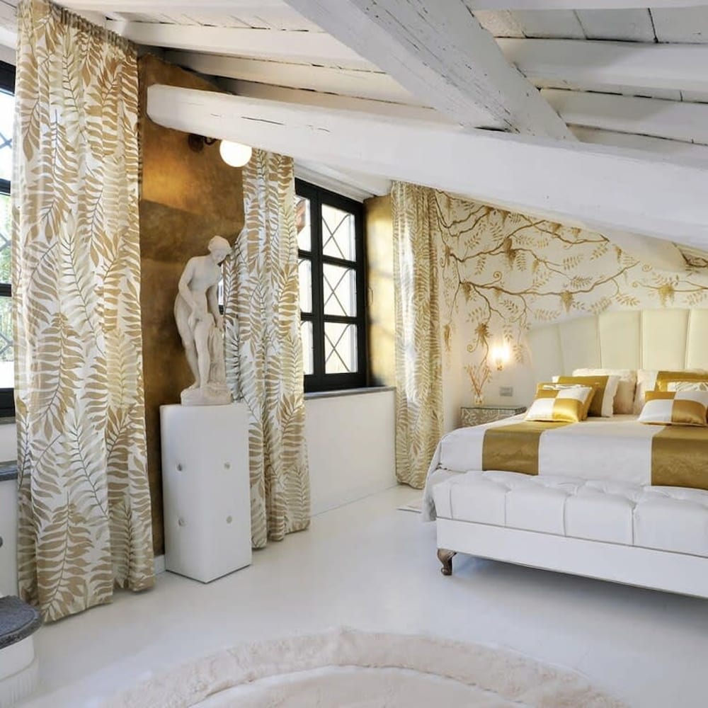 La Palazzina Santa Dorotea Splendid Rome Townhouse With Courtyard Garden