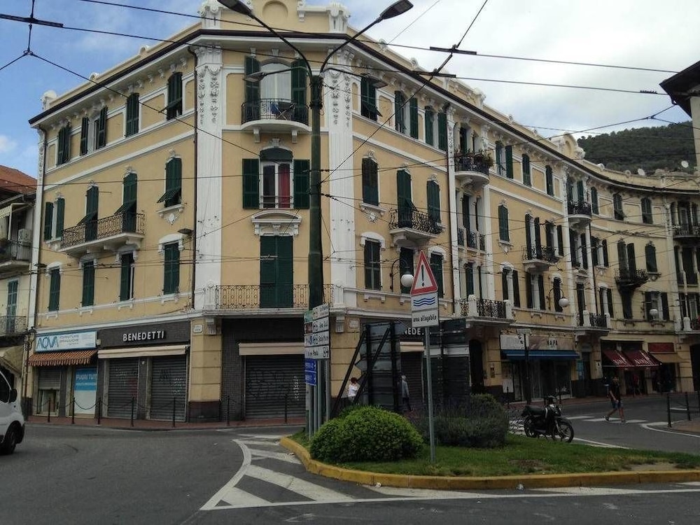 Cavour Guest House