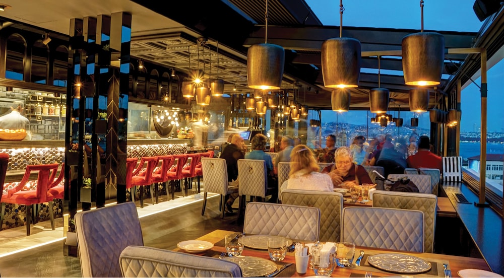 Momento Golden Horn Otel - Image 5