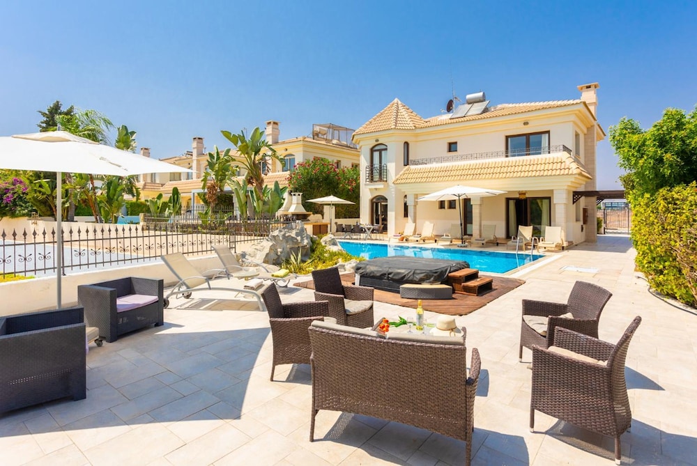 Villa Elysia in Paralimni