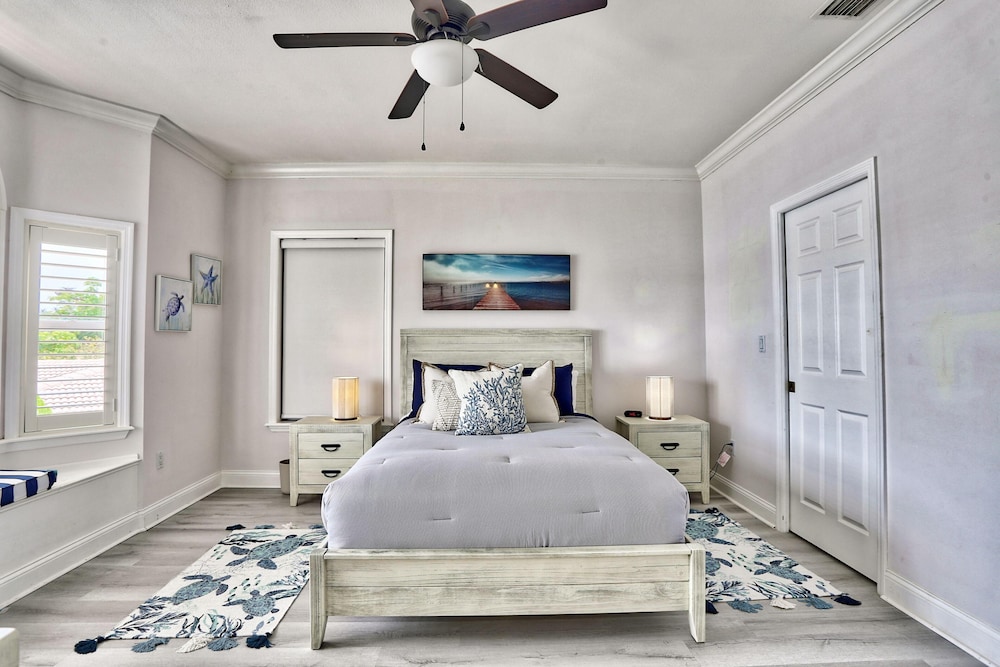 Villa At Bahia Shores-whole Property
