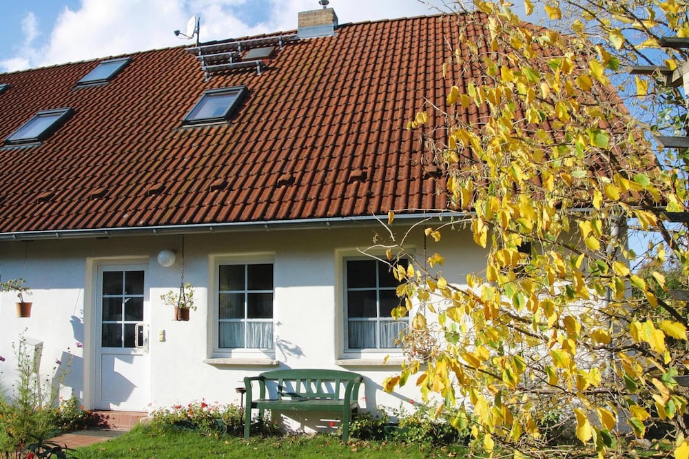 XXL Ferienhaus mit Sauna in Upost