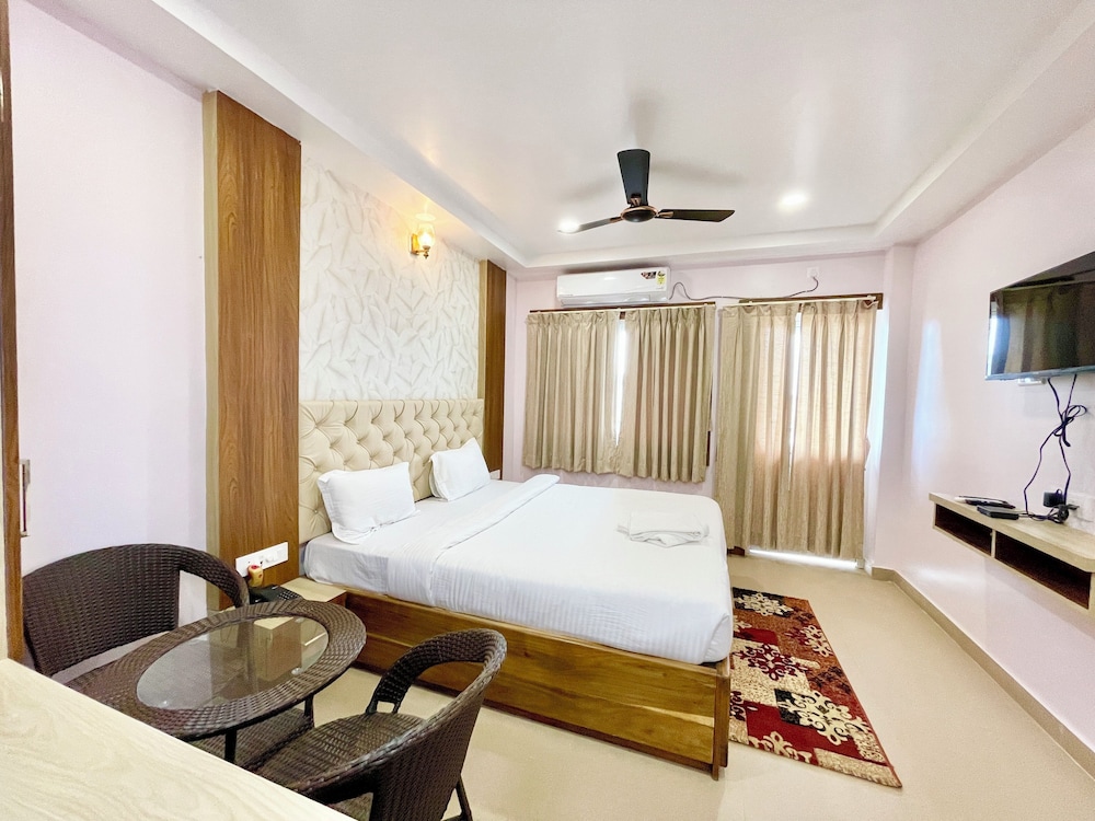 New Beach Resort - near Sea Beach
