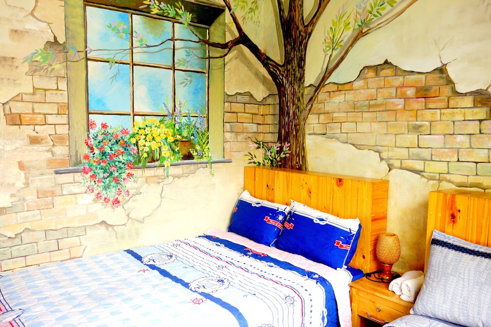 Wanderlust Saigon Hostel