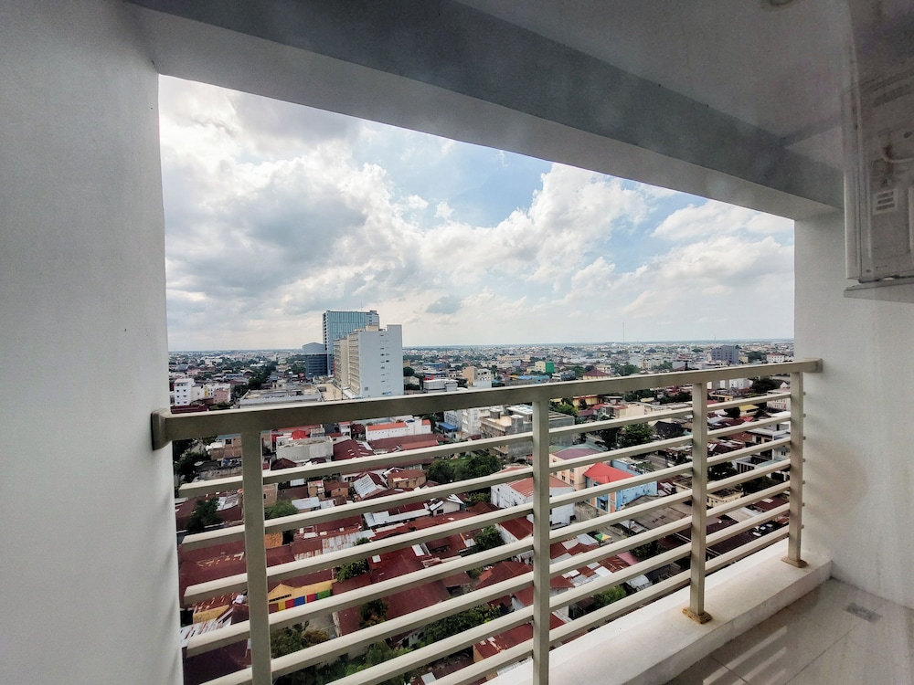 Simply Look Studio At De Prima Apartment