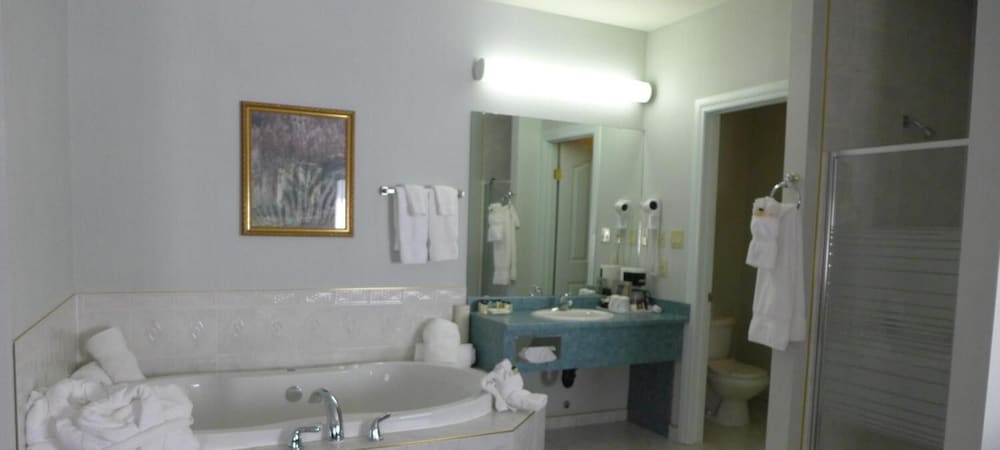 Fort Mcmurray Vacations - The Bridgeport Inn - Property Image 2