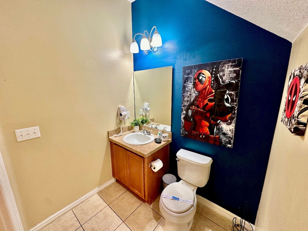 Luxury Compass 3BR Townhouse Near Disney Parks 2