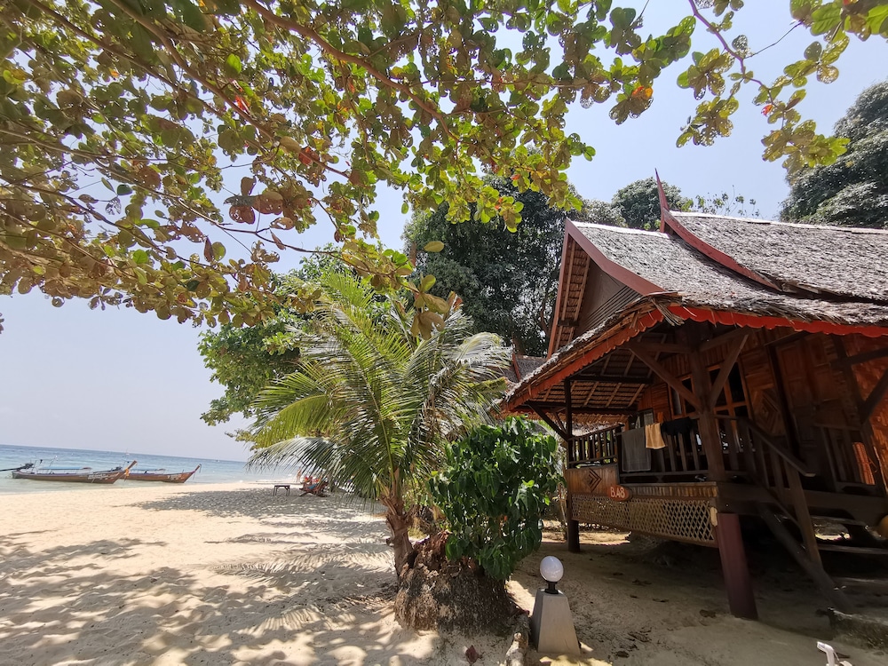 Phi Phi Relax Beach Resort