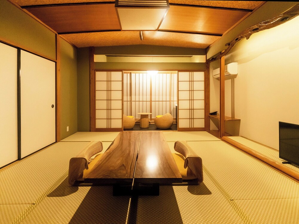 Izuatagawa Onsen Miharuya