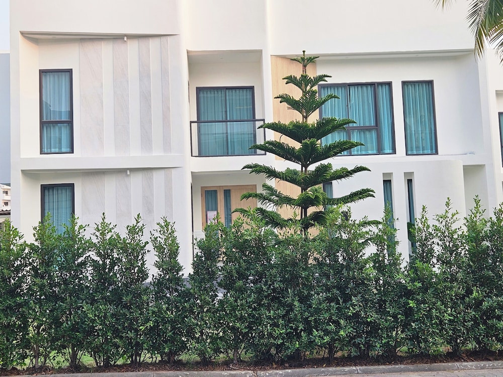 GRAND JOMTIEN PALACE HOTEL