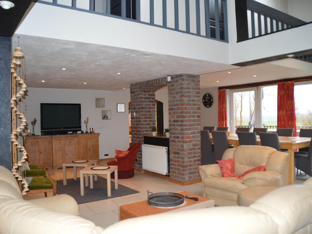 Verviers Villa With Sauna