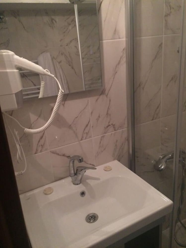 Bektas Karagol Otel