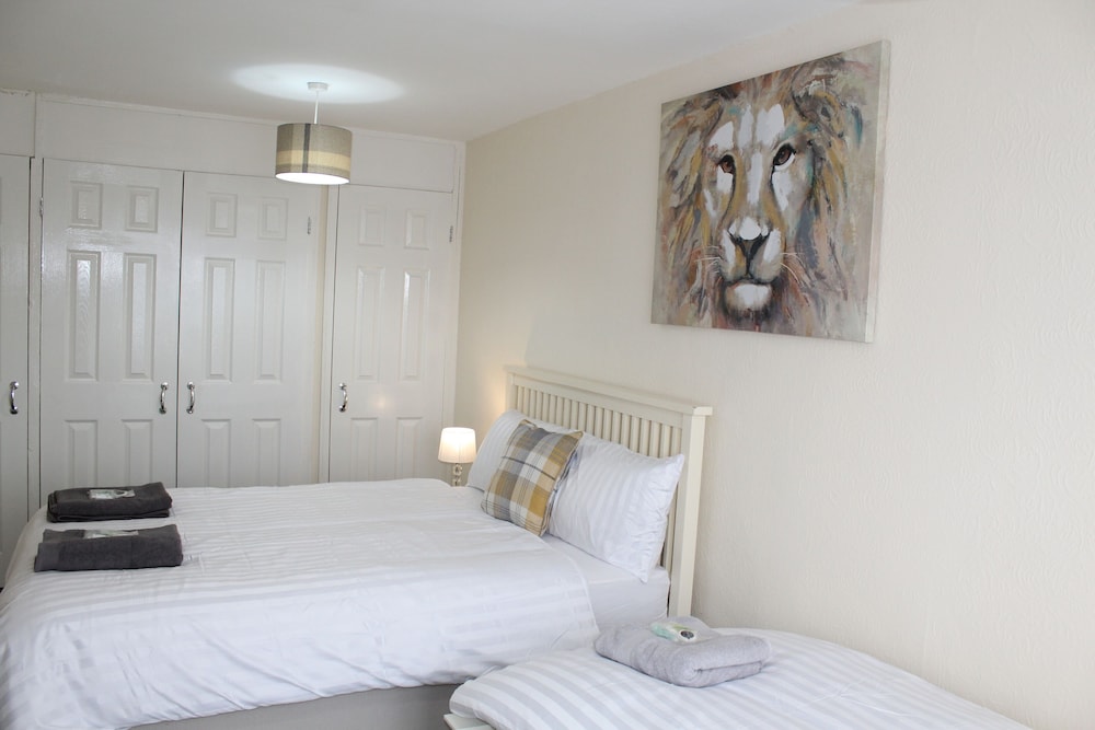 Captivating 3-bed House in Newcastle Upon Tyne view 3
