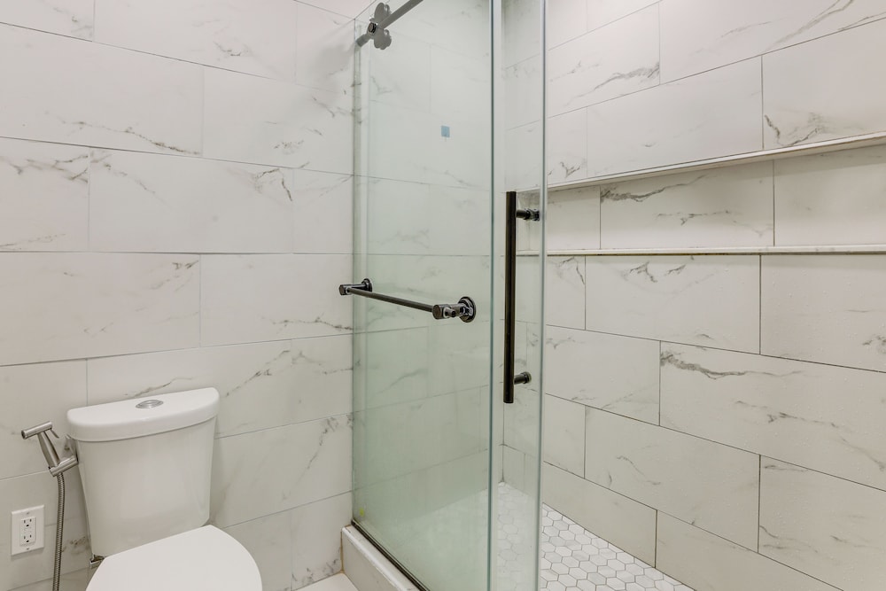 Fenced Yard & Pool Access: Lawrenceville Retreat!