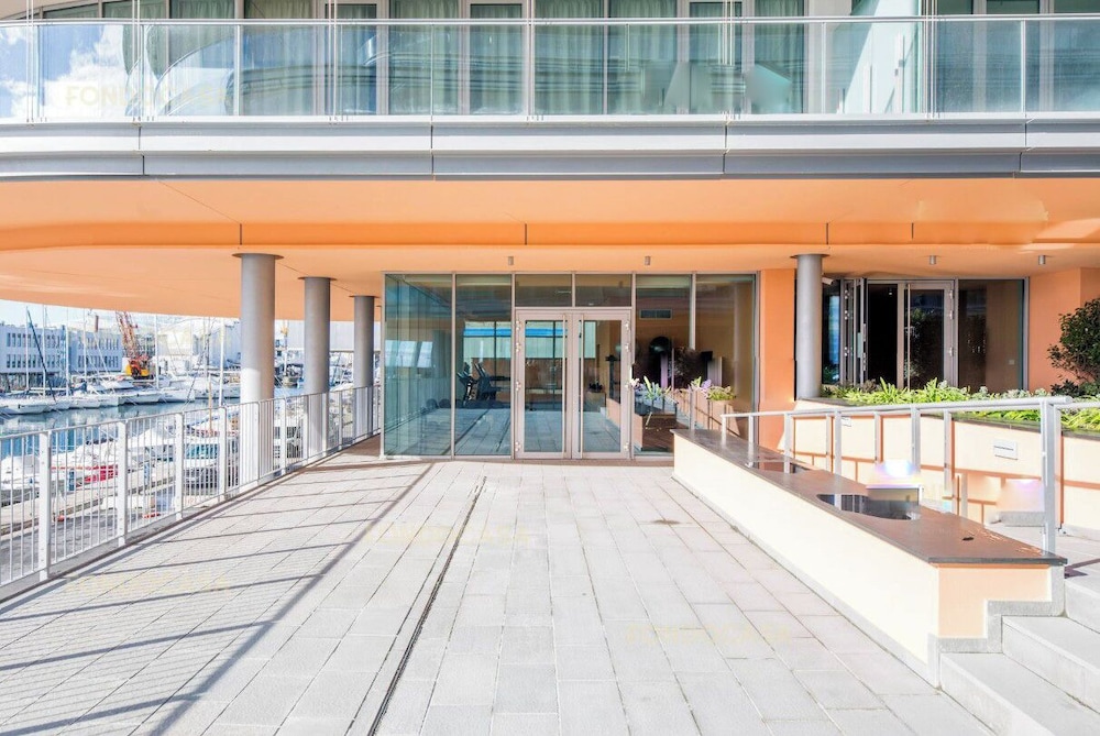 Genoa East Waterfront DeLuxe Flat