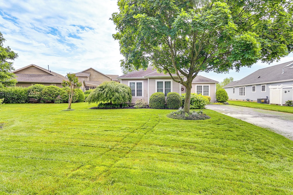 5 Mi to Beach: Lewes Home w/ Deck & Pond View view 2