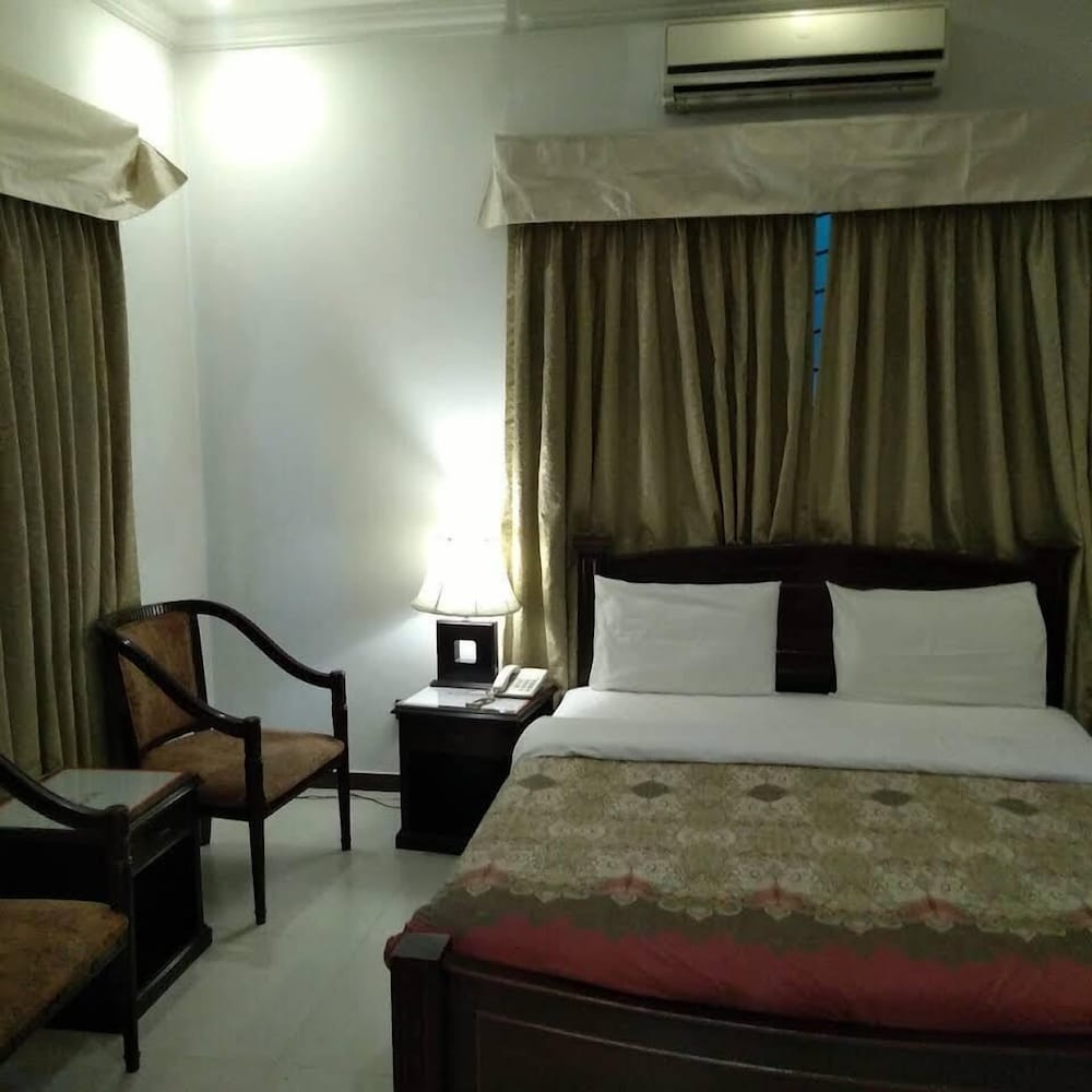 Elite Lodge Guest House view 4