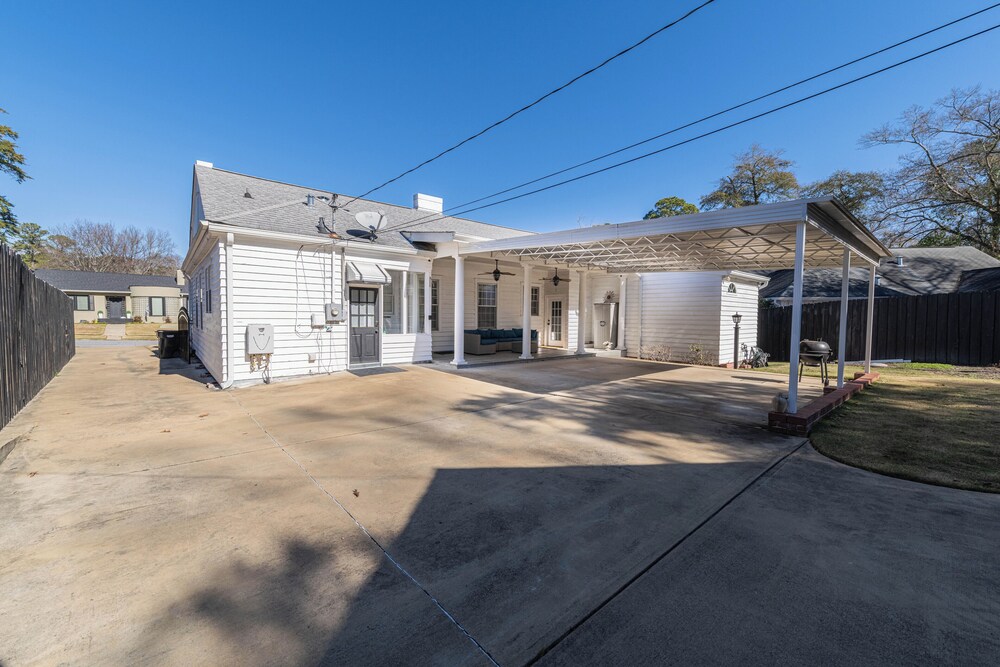 Cozy Martin House in Columbus - 3BR