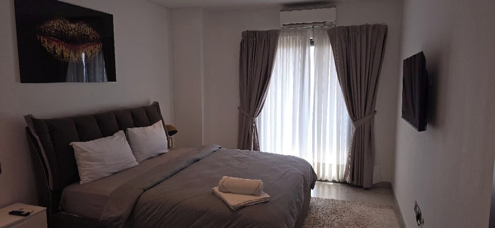 The Signature Apartments
