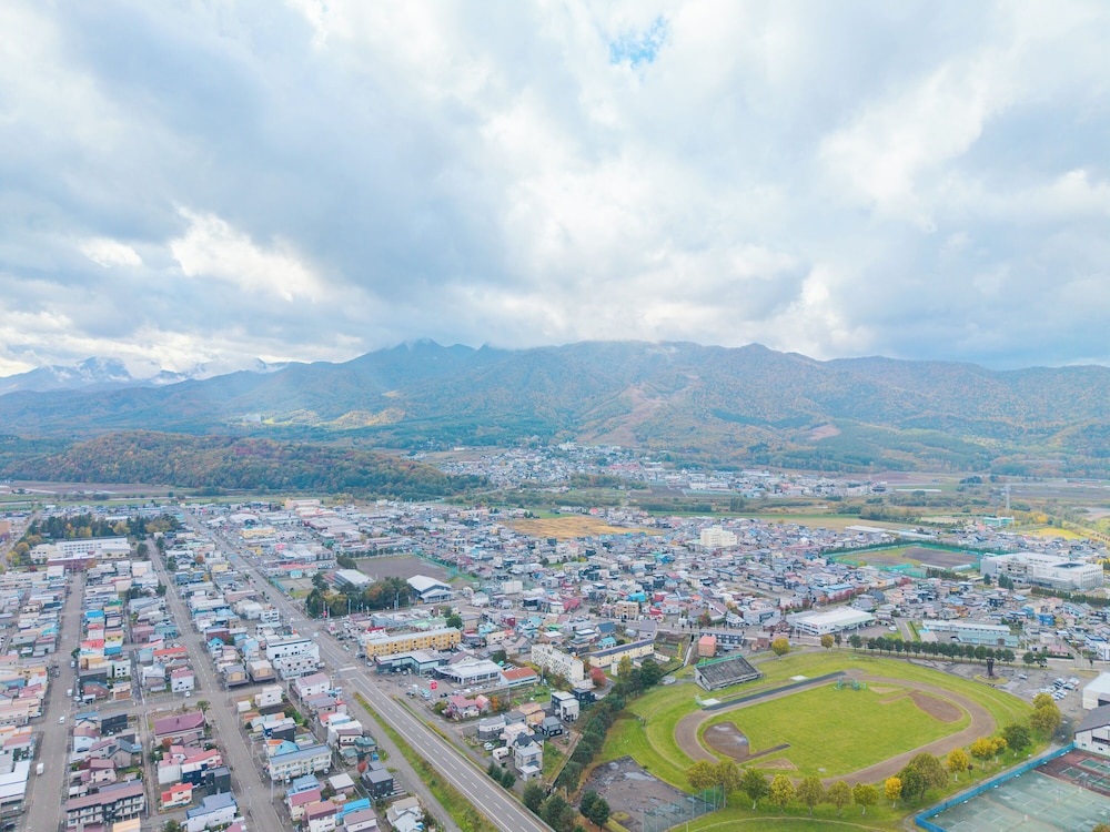 THE SHIMMER FURANO