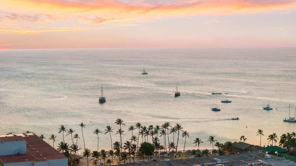 Oceanside Luxury The Cove Palm Beach 2BR 2 5BA