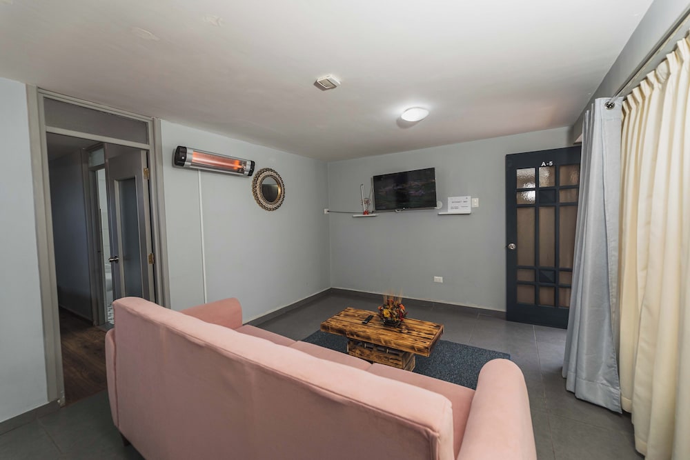San Pedro Apartments