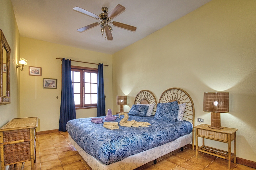 Ocean View-2 Bed-sleeps 4-marina