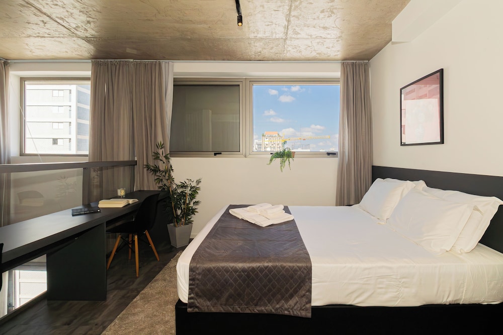 Duplex com piscina e academia