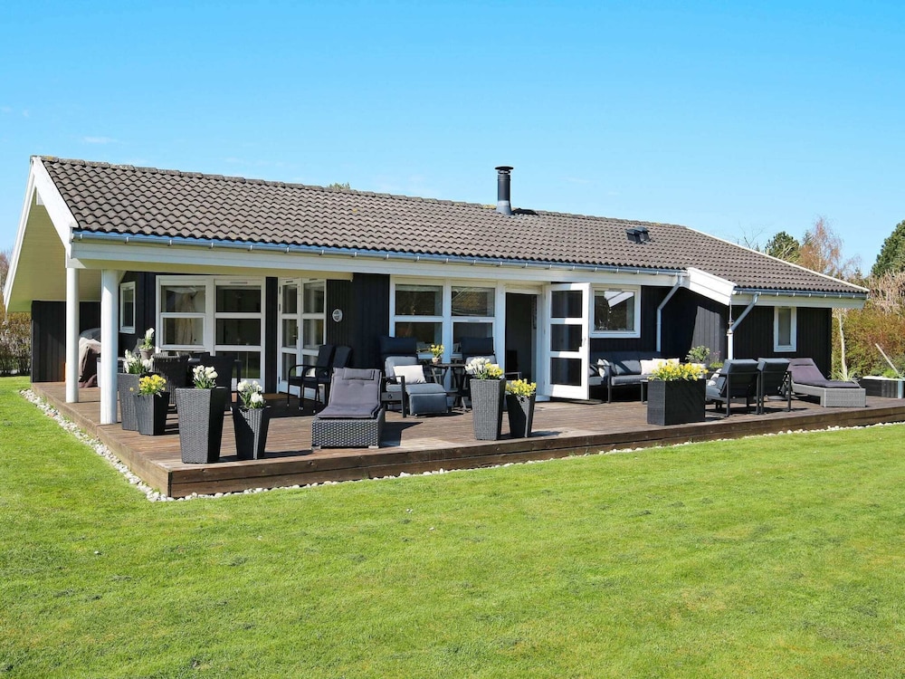 6 Person Holiday Home in Vaeggerlose view 5