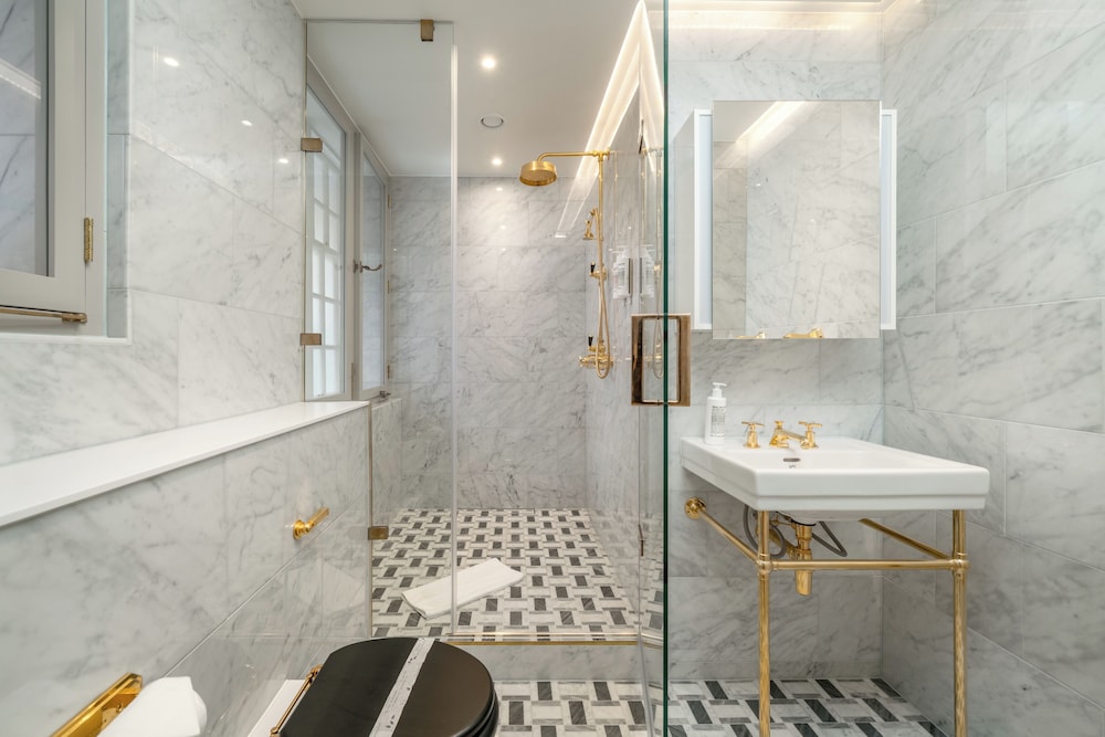 Luxury flats near Big Ben and London Eye