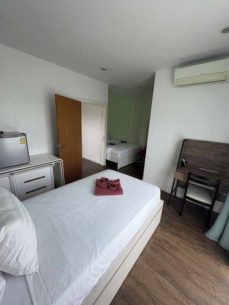 East BangtaoVille Townhouse