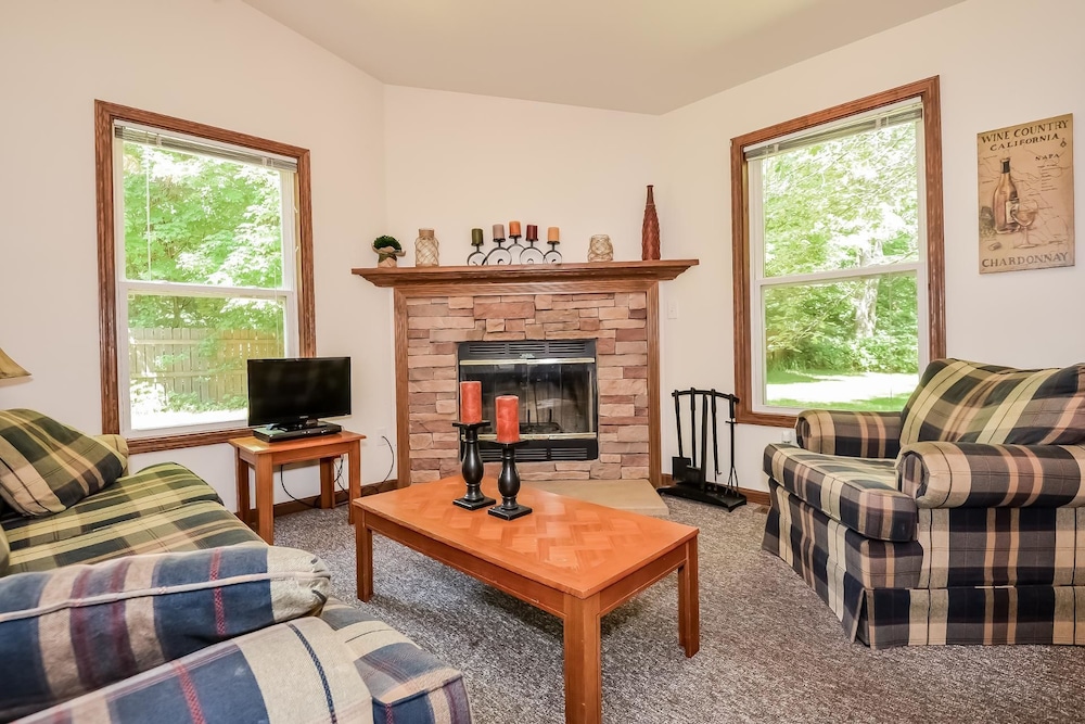 Goshorn Lake Cottages